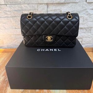Chanel Lambskin quilted double flap